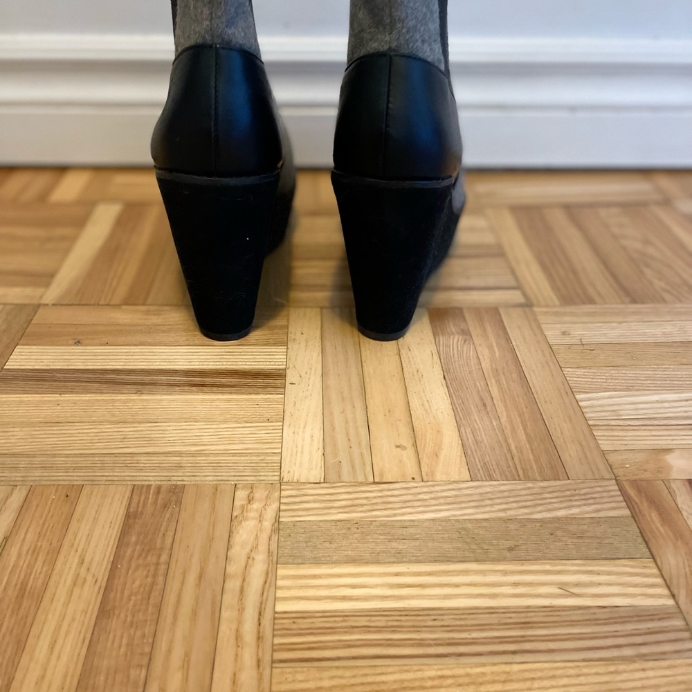 Platform booties - Picture 3 of 3